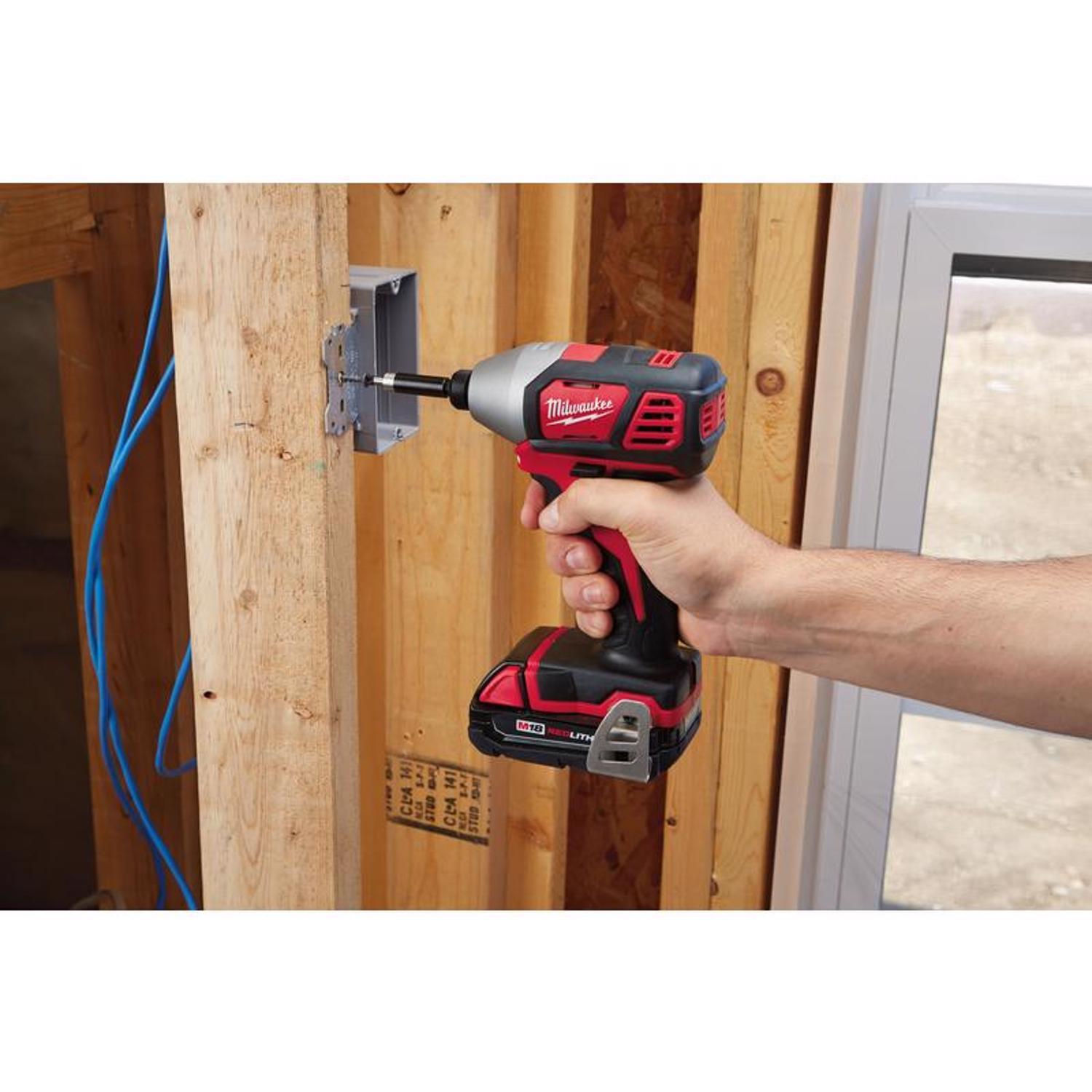 Milwaukee M18 1/4 in. Cordless Brushed Impact Driver Kit (Battery & Charger)