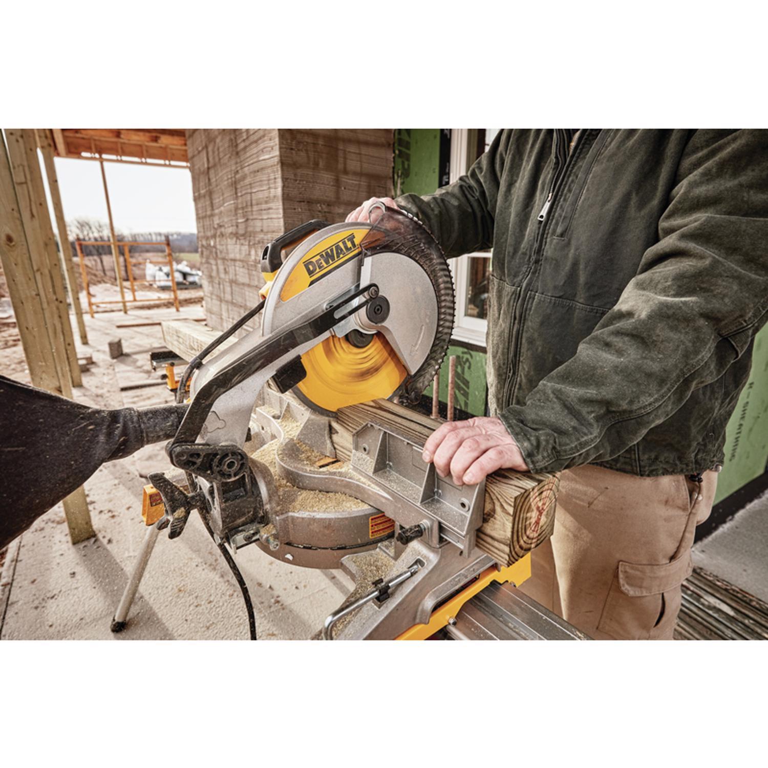 DeWalt 15 amps 12 in. Corded Compound Miter Saw