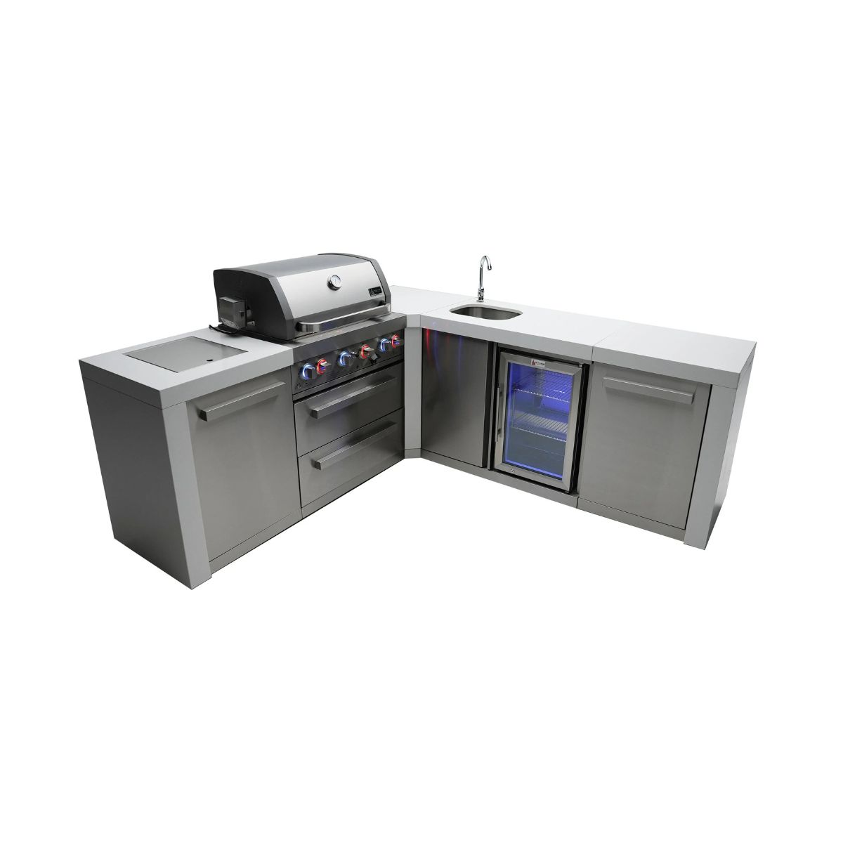 Mont Alpi 4-Burner Deluxe island with a 90-degree corner and beverage center