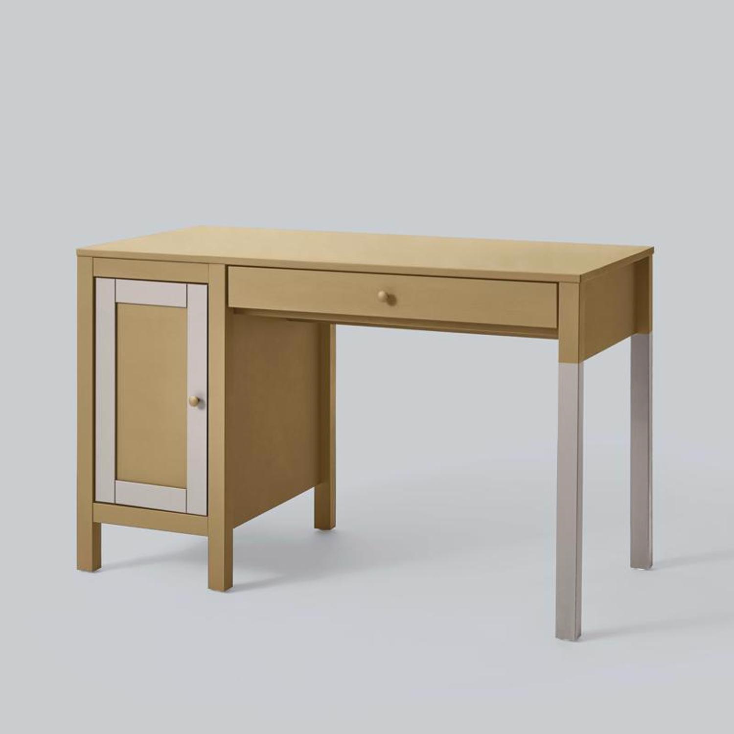 Rust-Oleum Painters Touch Ultra Cover Gloss Almond Water-Based Paint Exterior and Interior 8 oz