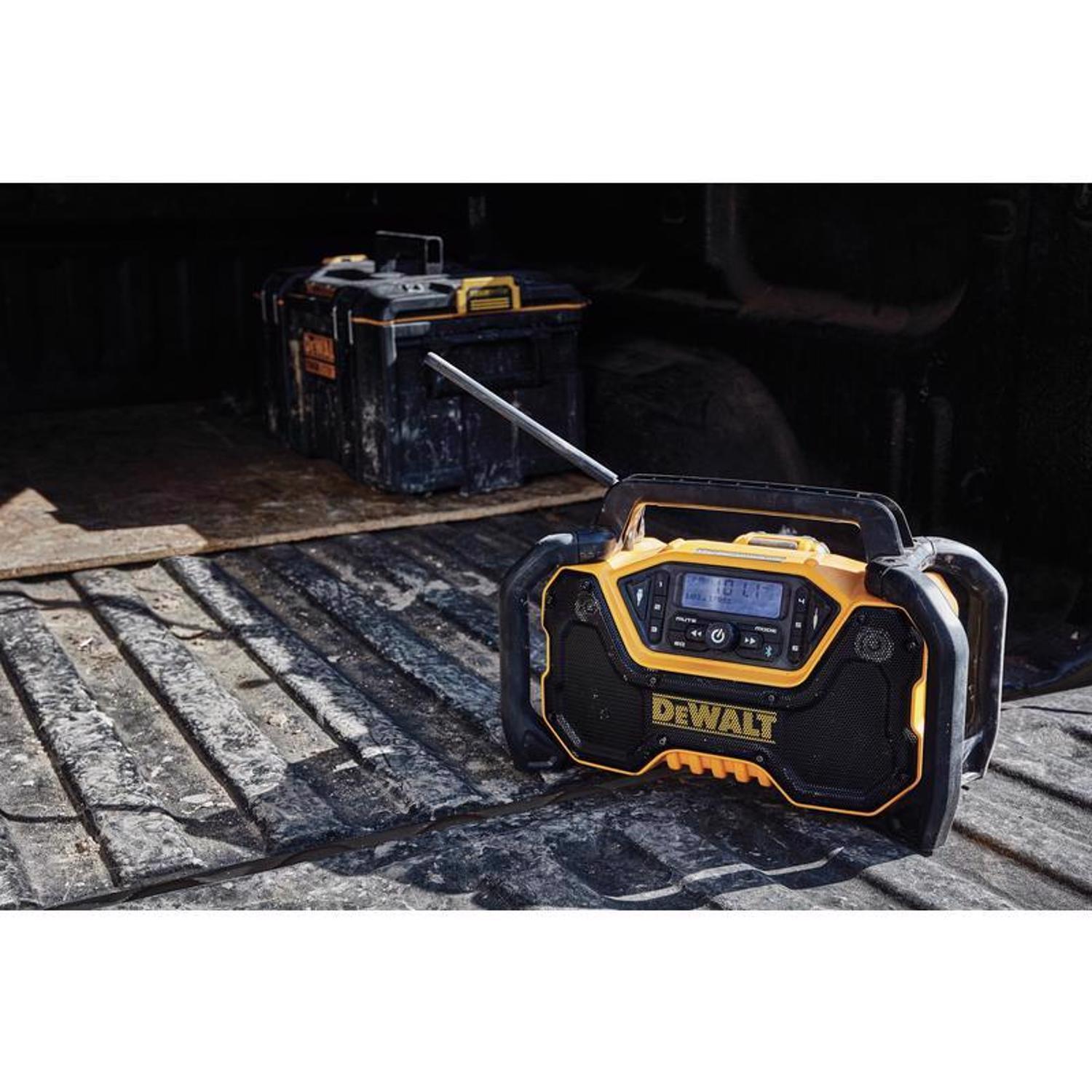 DeWalt 20 V Cordless Jobsite Bluetooth Radio 1 pc