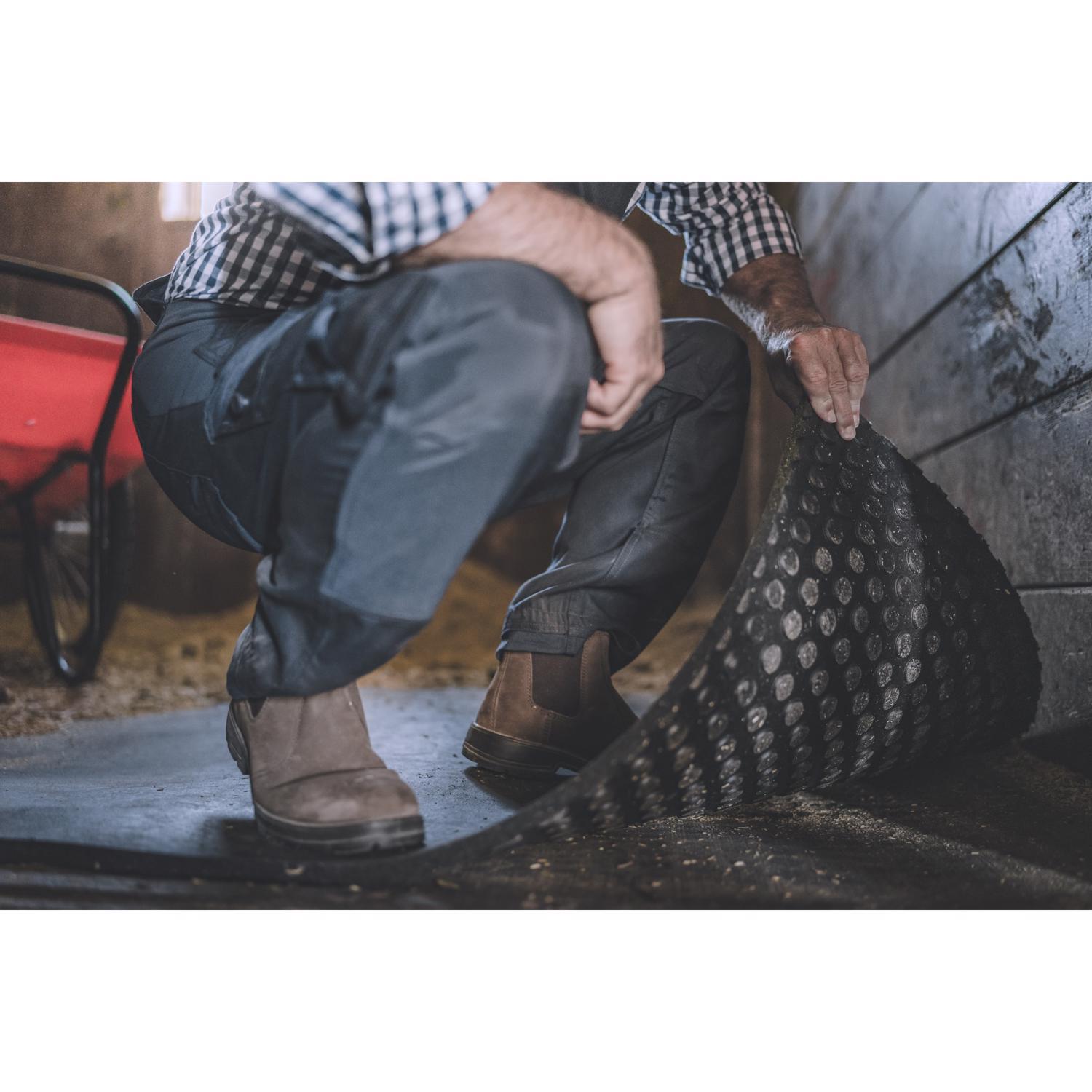 Red Barn 48 in. W X 72 in. L Black Heavy Duty Stall Rubber Utility Mat