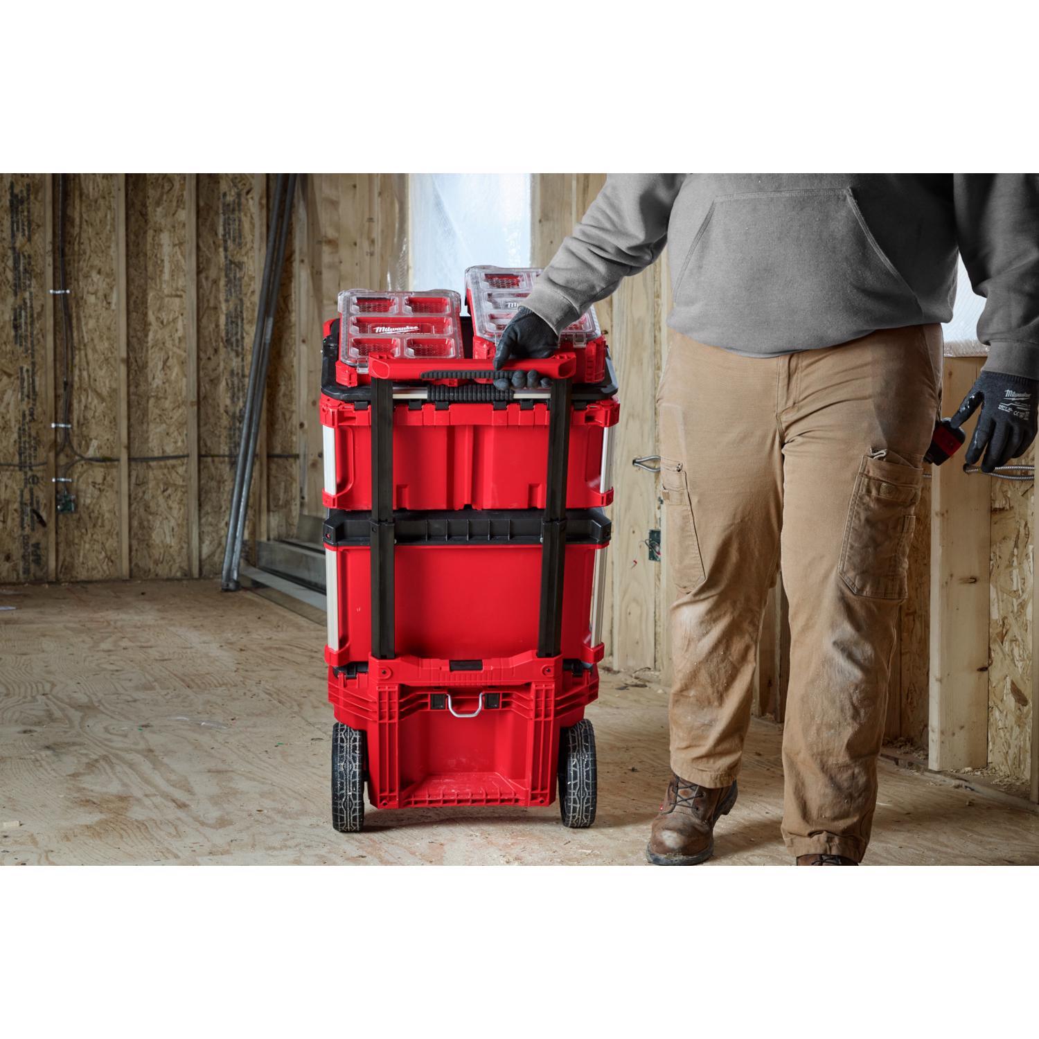 Milwaukee Packout 18.6 in. Rolling Tool Box Black/Red
