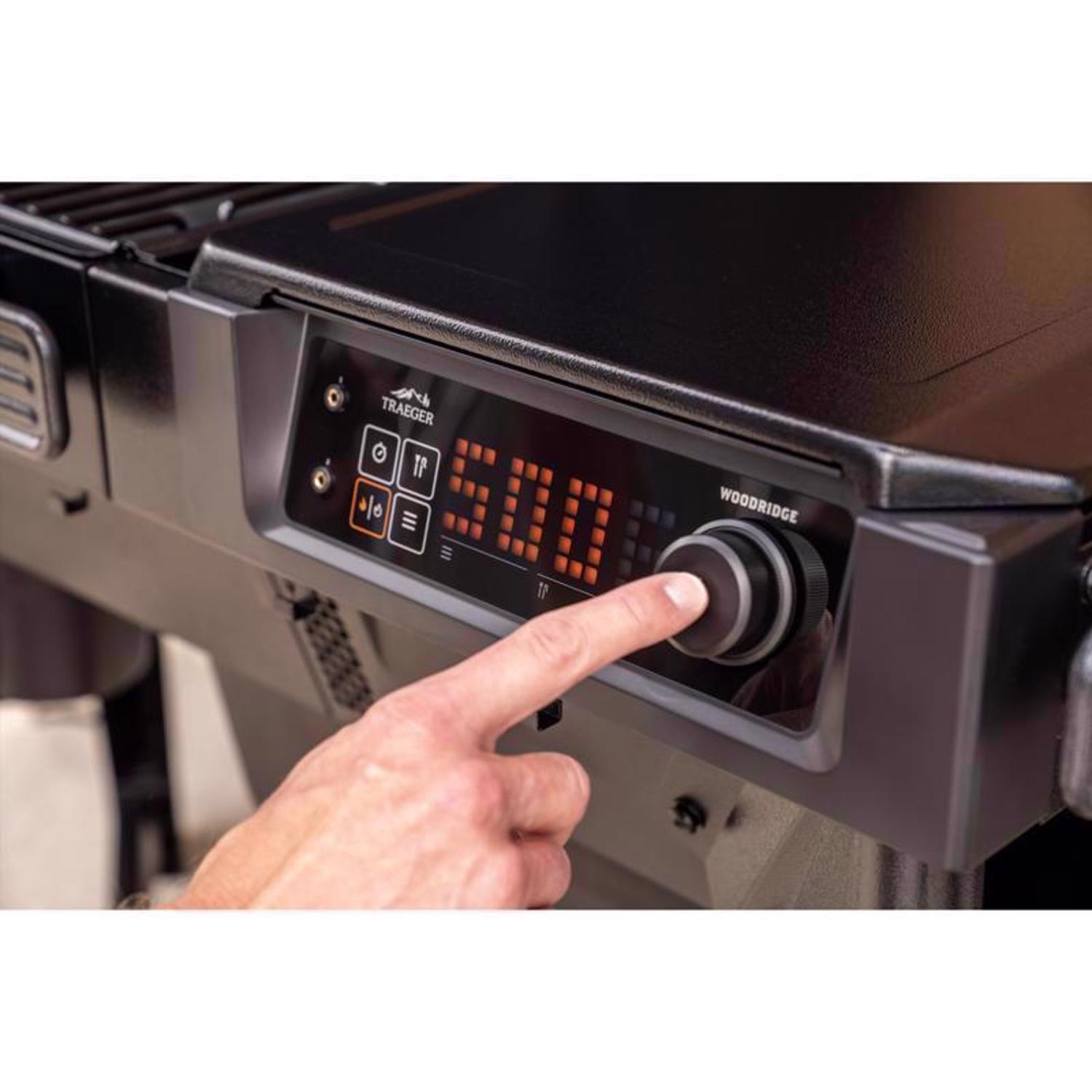Traeger Woodridge Wood Pellet WiFi Grill Black