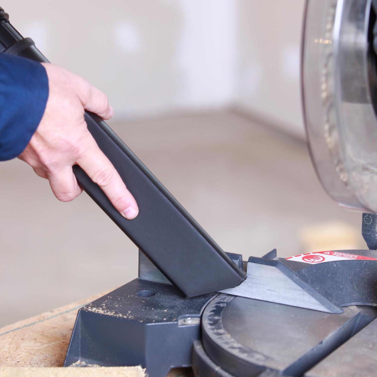 Craftsman 3 in. L X 3 in. W X 2-1/2 in. D Crevice Tool 1 pc