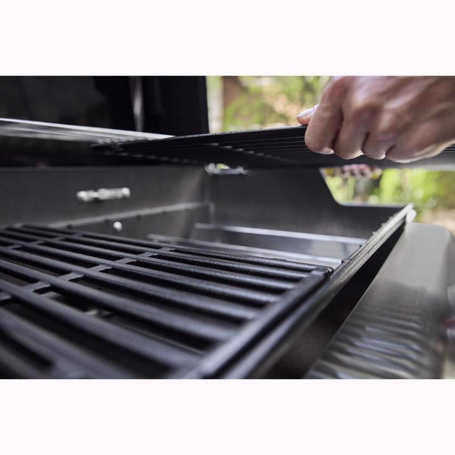 Weber Spirit EP-425 4 Burner Liquid Propane Digital Thermometer Grill Black