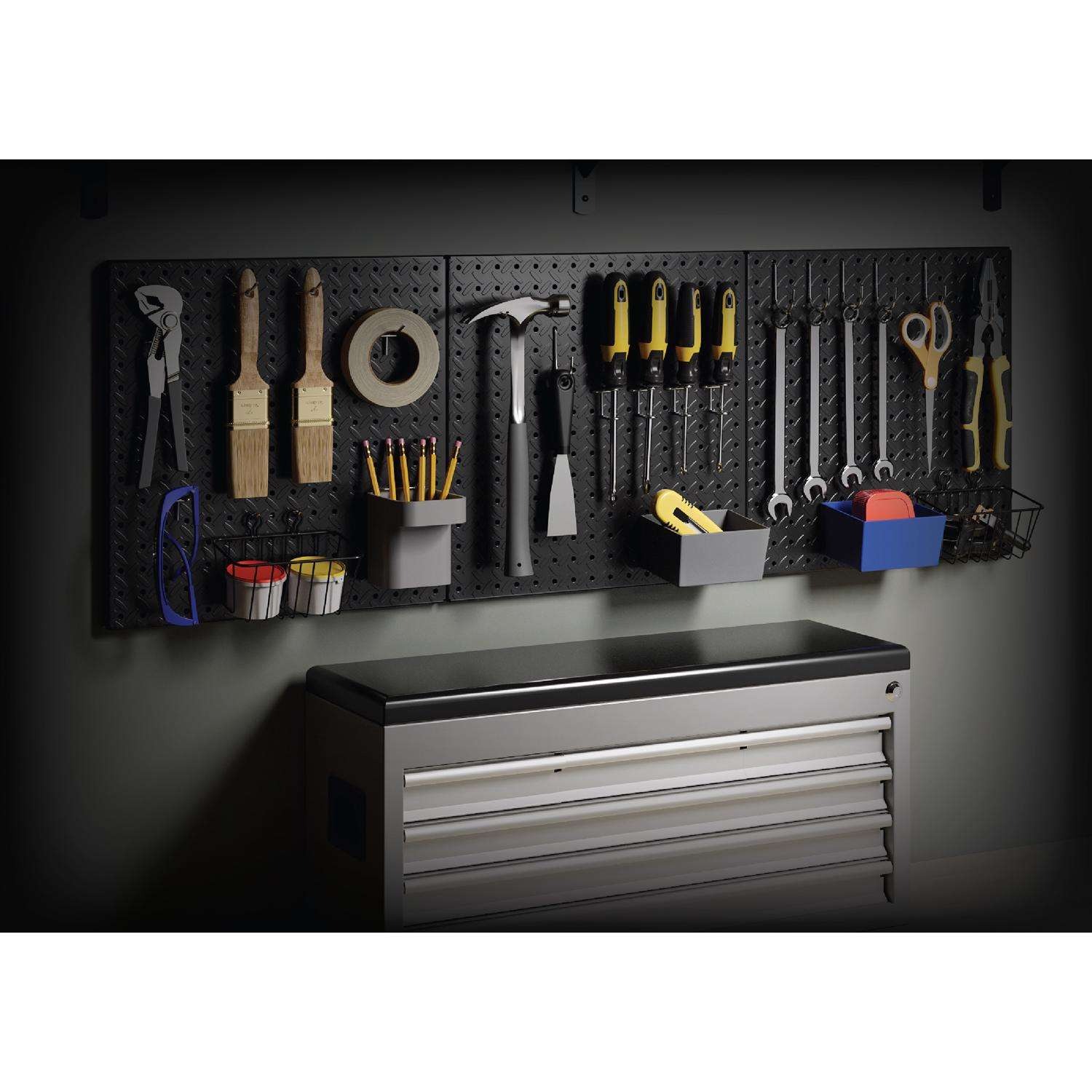 Knape & Vogt HEAVYWEIGHT Diamond Plate Steel Pegboard Black