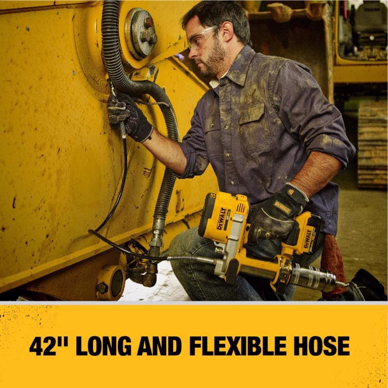 DeWalt 20V MAX Cordless Grease Gun Kit 14.5 oz