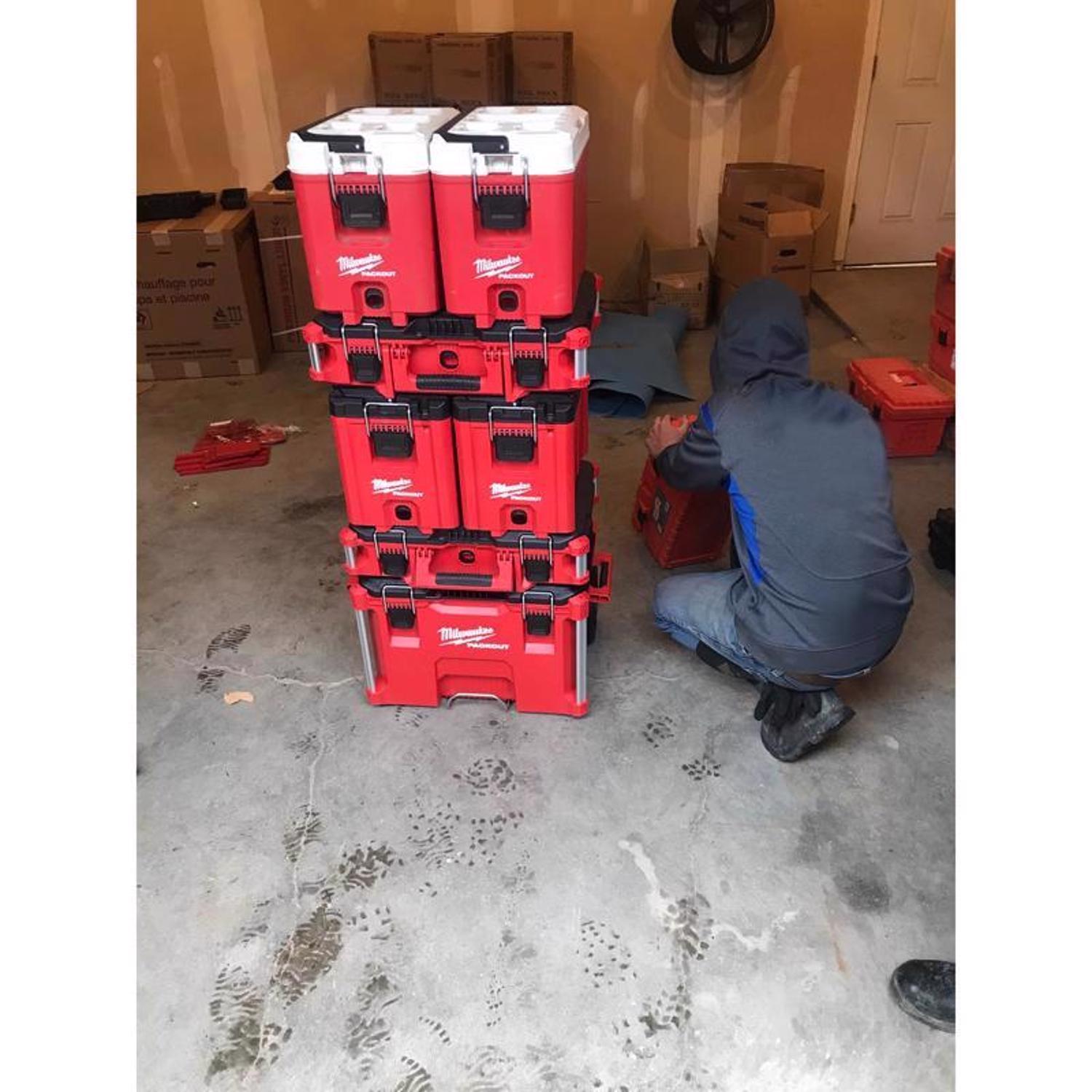 Milwaukee Packout Red 16 qt Cooler