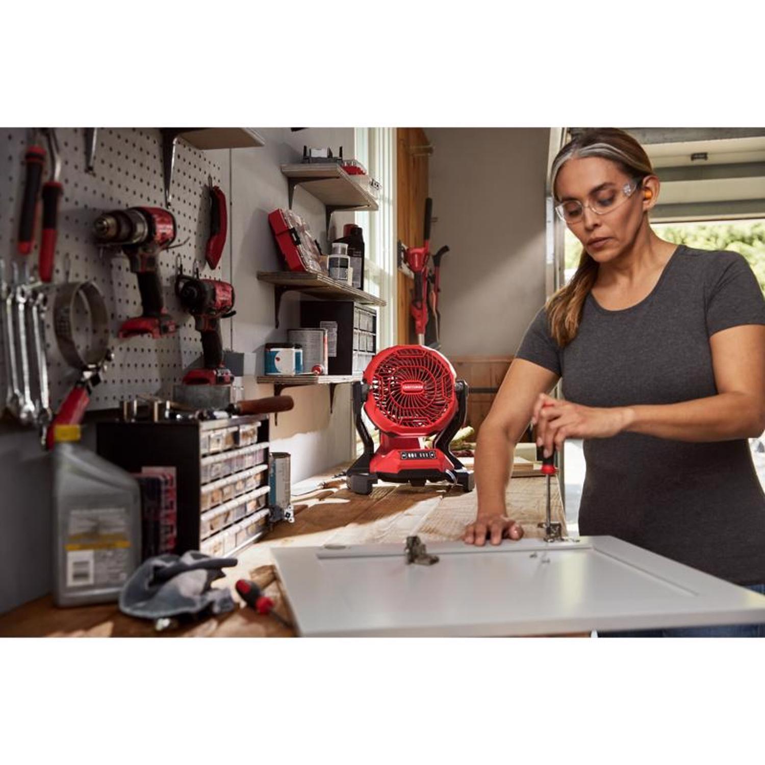 Craftsman V20 10 in. H 3 speed Misting Fan TOOL ONLY