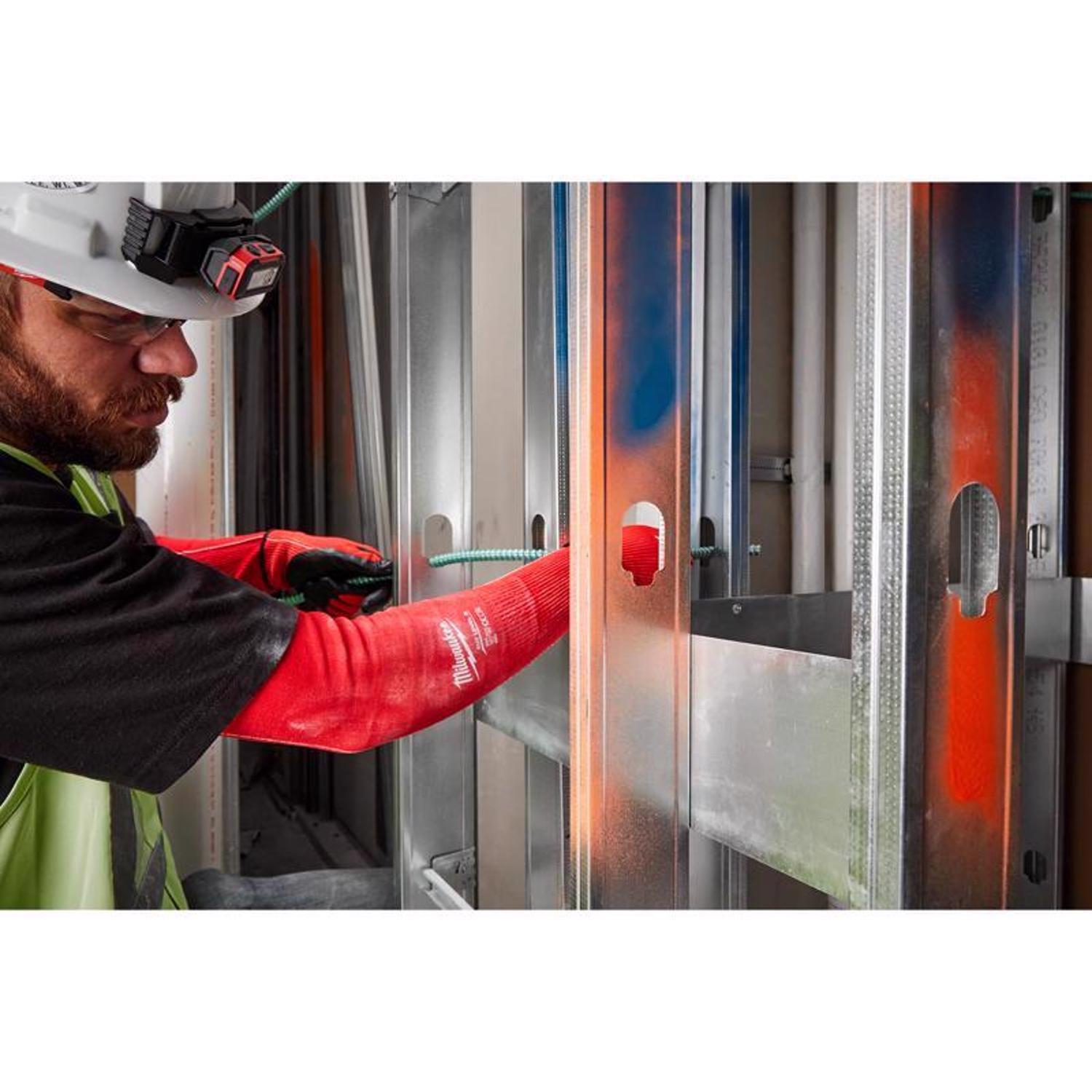 Milwaukee Cut-Resistant Arm Sleeve Red