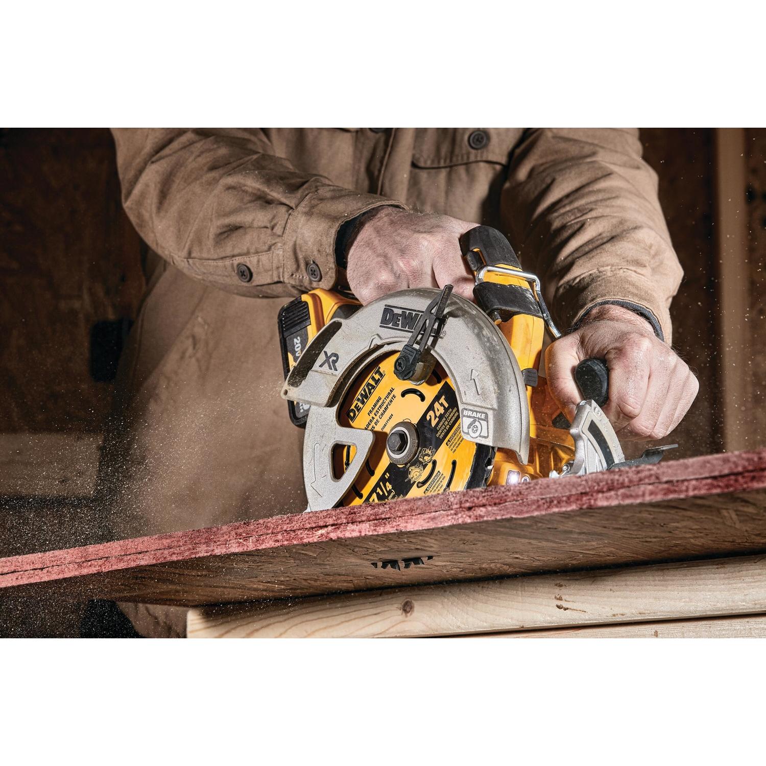 DeWalt 7-1/4 in. D X 5/8 in. Tungsten Carbide Circular Saw Blade 60 teeth 1 pk