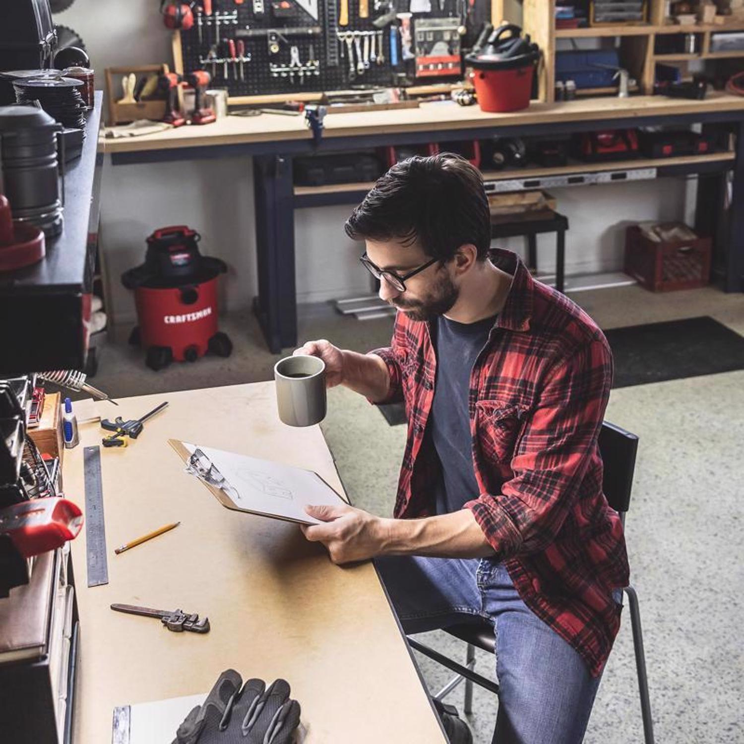 Craftsman 9 gal Corded Wet/Dry Vacuum 8.3 amps 120 V 4.25 HP